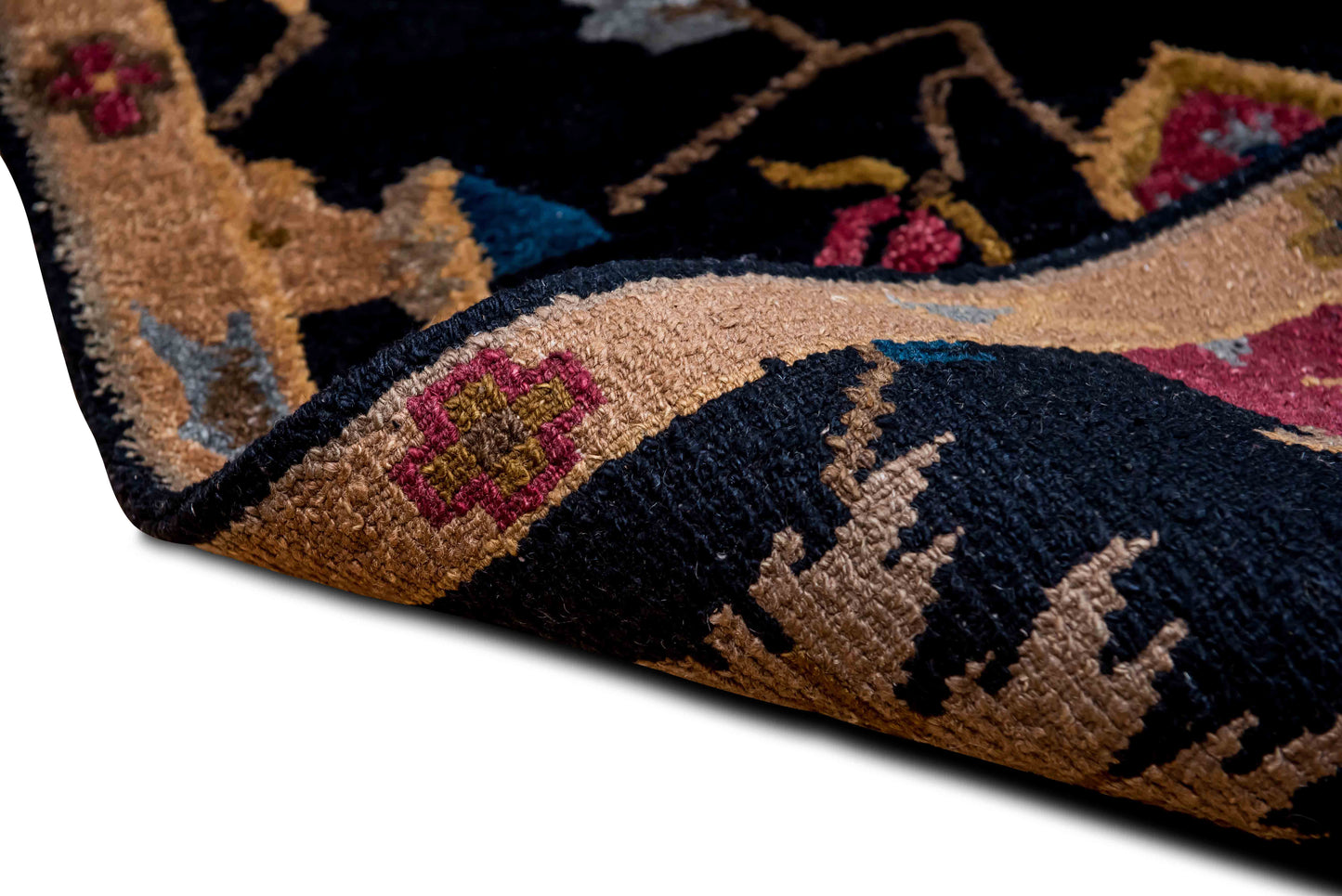 Tufenkian – 5 ft x 3 ft – 100% wool – black