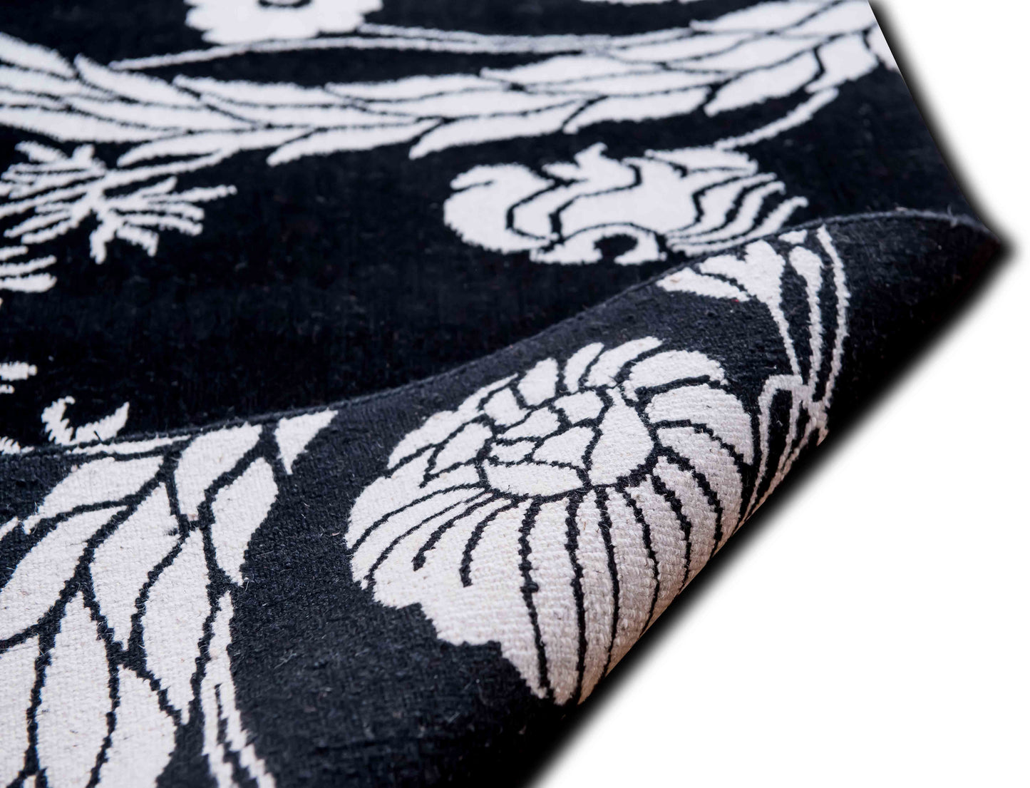 Nepal Collection –  8 ft x 6 ft –100% Wool  – black white