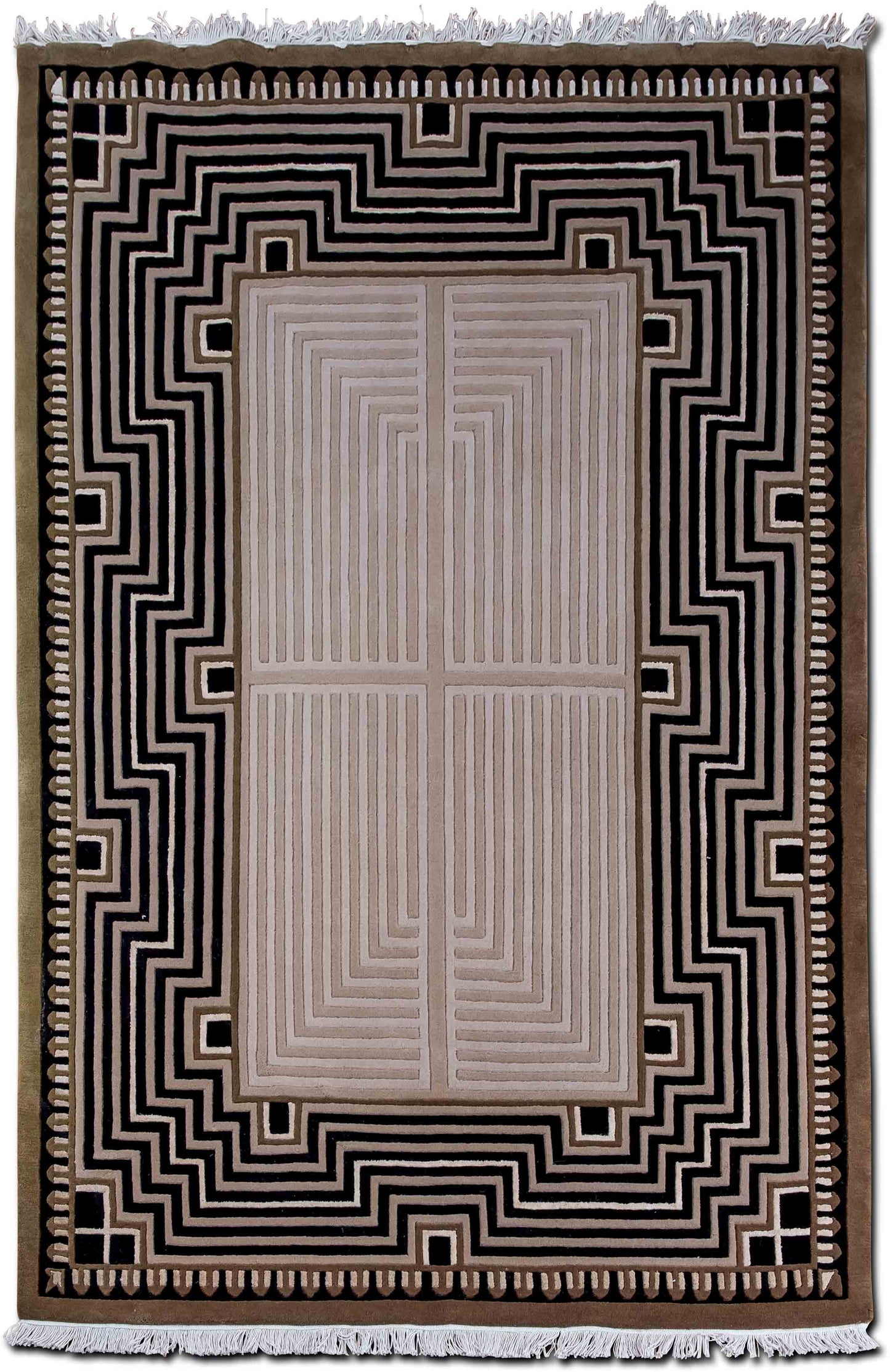 7' 5" ft x 5' 3" ft  – 100% Wool  – beige and black