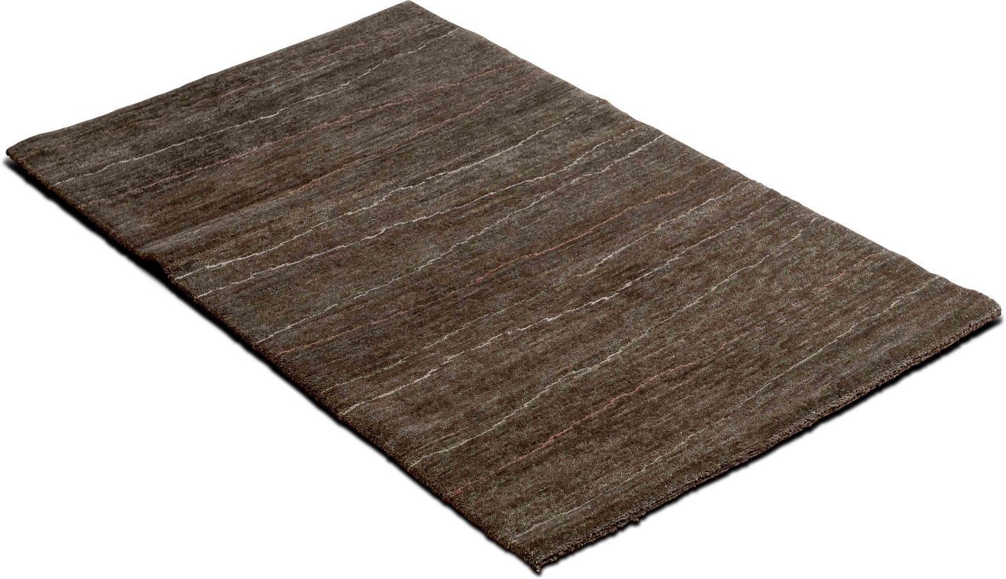 Sand dune 5' x 3'–100% Wool – browns with vein like stripes