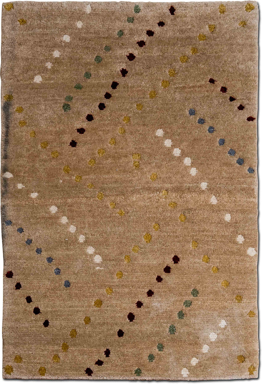Tufenkian – Wheatberry 5 ft x 3 ft – 100% wool – wheat beige with red, cream, light blue & green accents