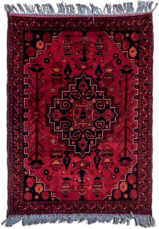 Traditional area rug–  5 ft x 3 ft – 100% Wool – red dark